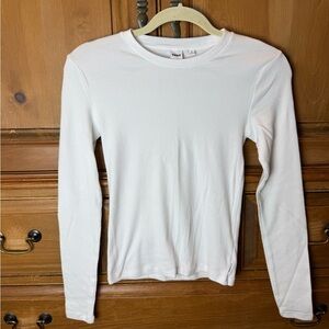 TNA Aritzia Women’s White Long-Sleeve Crew Neck Top
